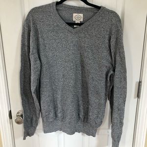 Men’s pullover sweater
